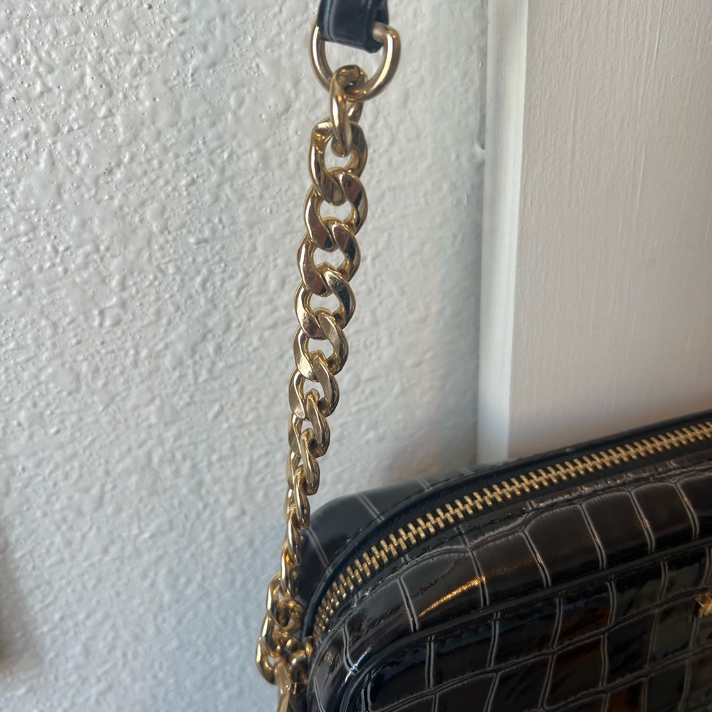 Michael Kors Black Ginny embossed leather camera bag - Picture 4 of 11